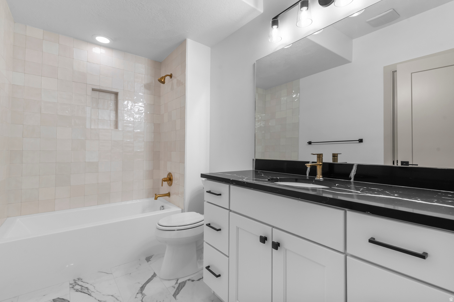 WEBER VIEW 213 - Residential