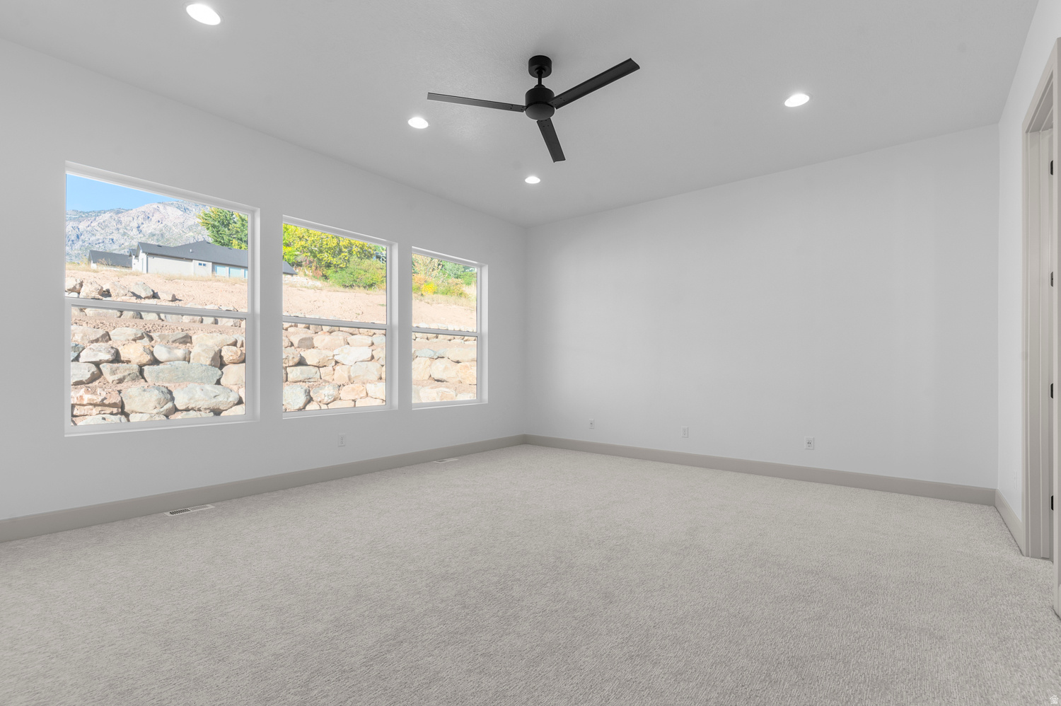 WEBER VIEW 213 - Residential