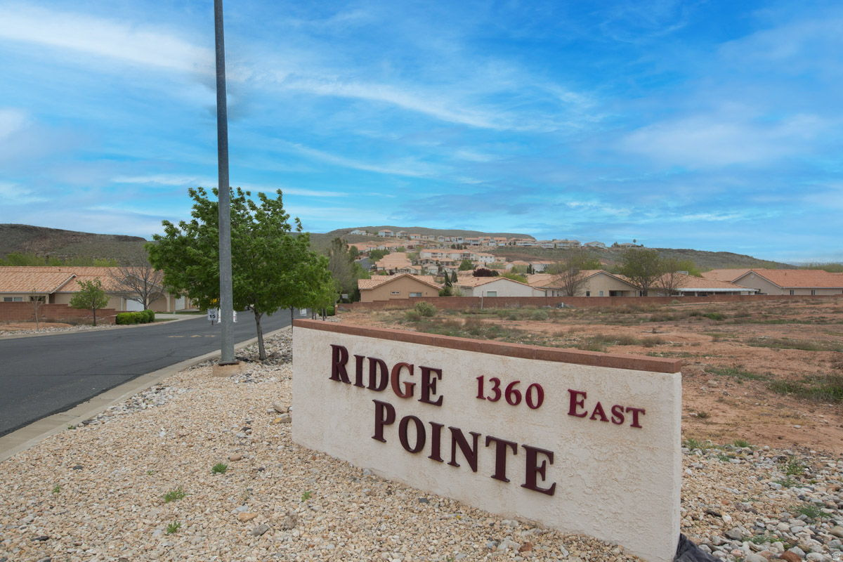 RIDGEPOINTE - Residential