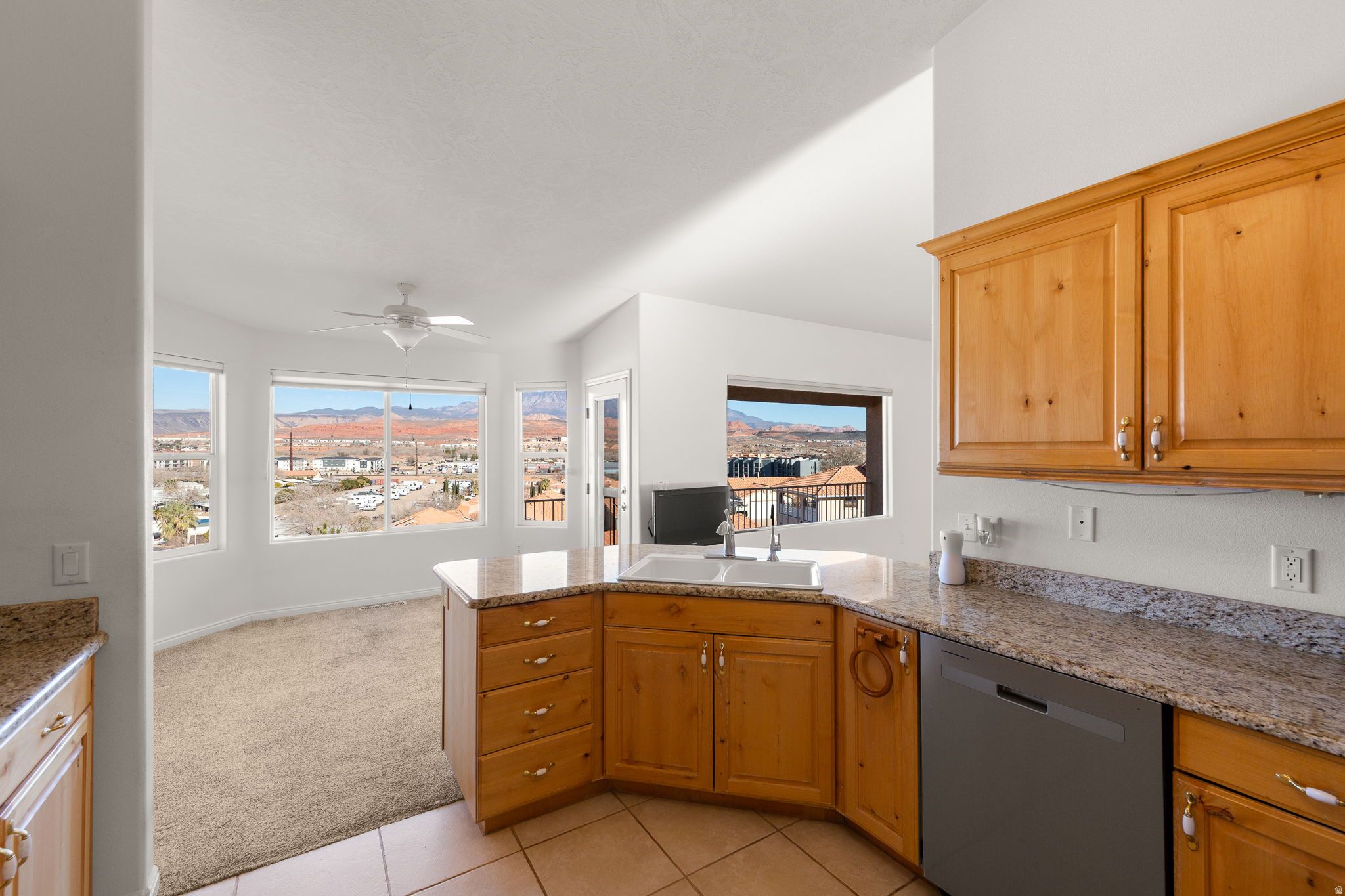 RIDGEPOINTE - Residential