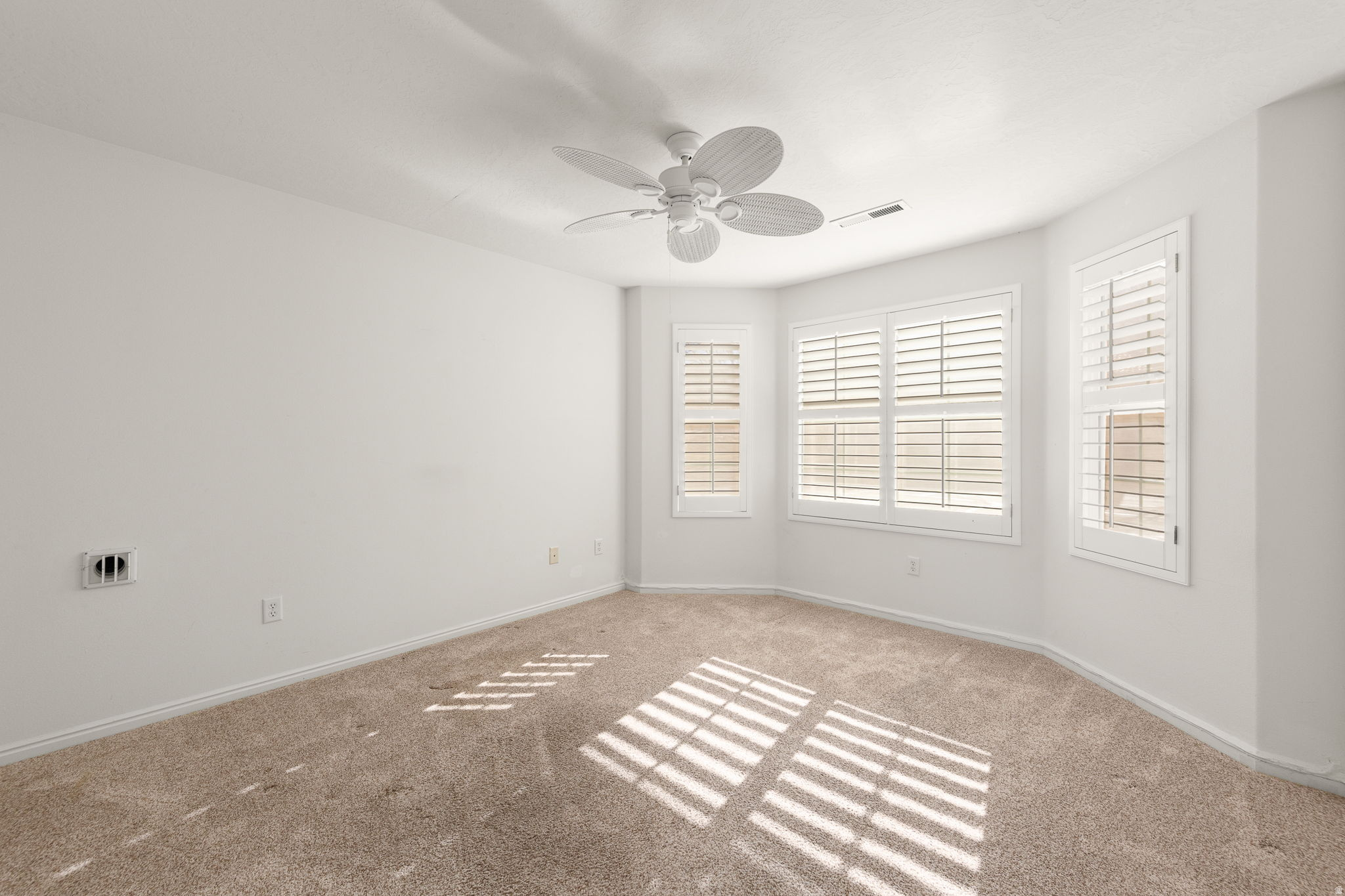 RIDGEPOINTE - Residential