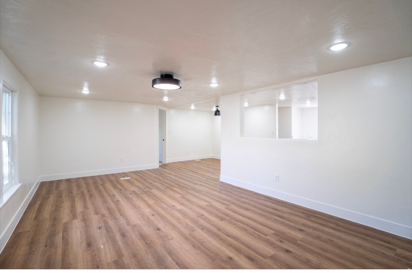 ESQUIRE ESTATES SUBDIVISION - Residential