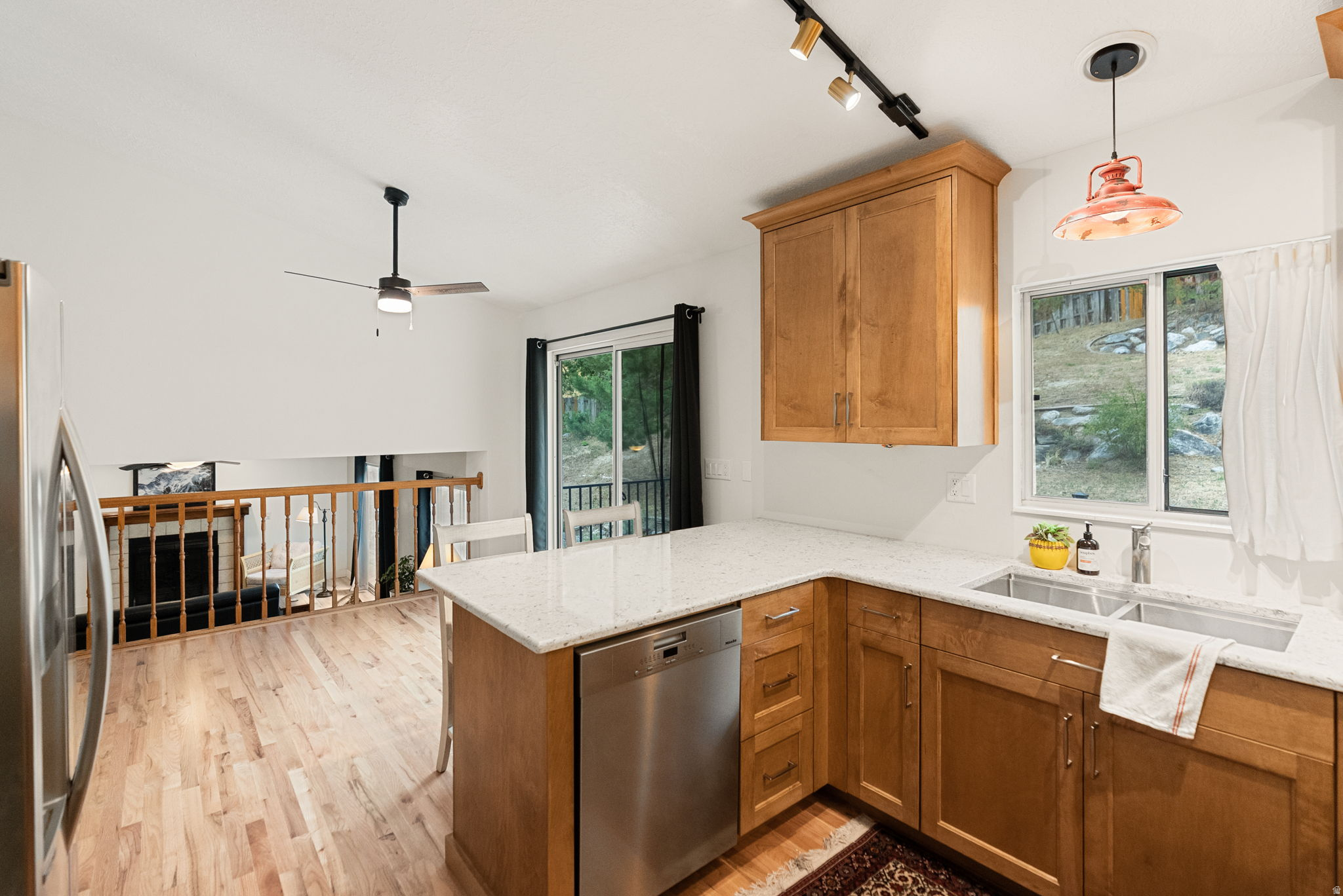 CONTINENTAL ESTATES - Residential