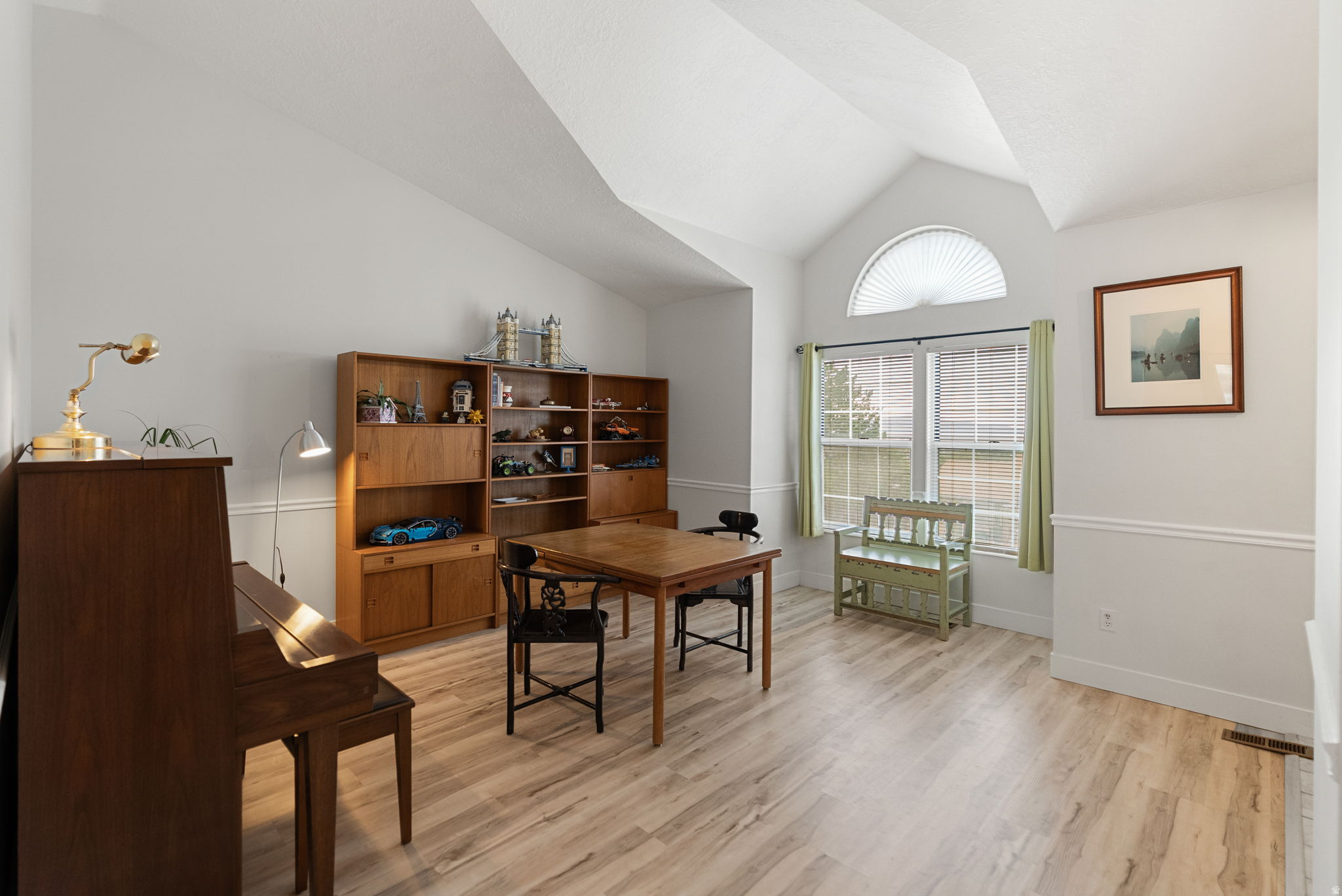 CONTINENTAL ESTATES - Residential