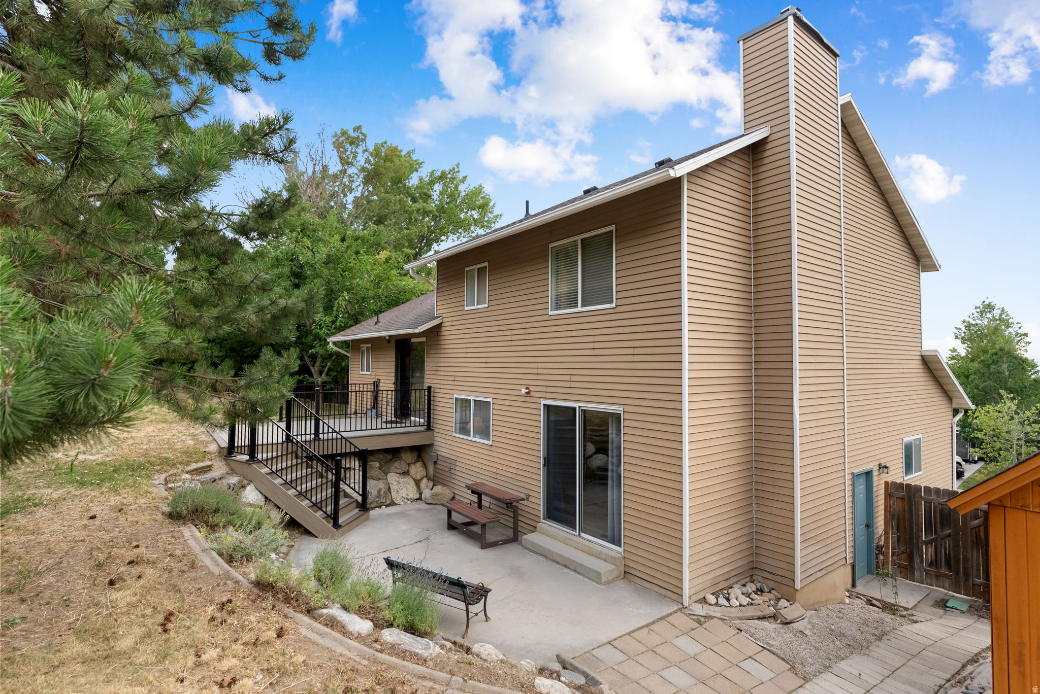 CONTINENTAL ESTATES - Residential