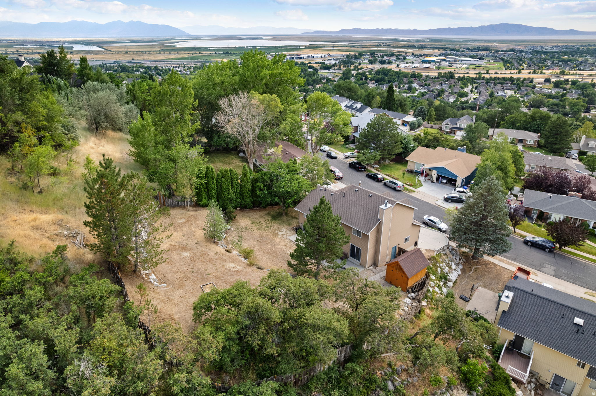 CONTINENTAL ESTATES - Residential