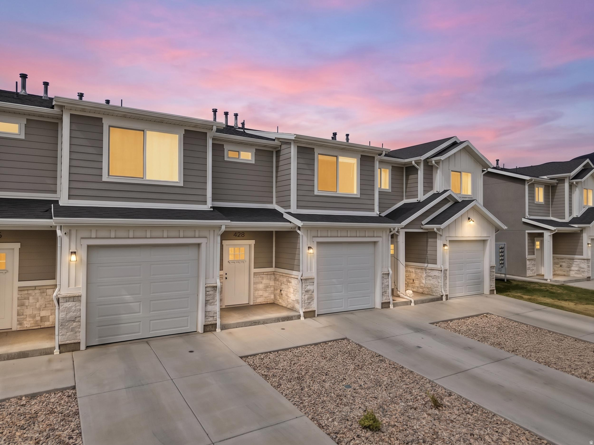Welcome home to this beautifully updated townhome with a rare, unobstructed view of Ben Lomond Peak and the peaceful horse pasture enjoyed right from your back porch. Inside, 9-foot ceilings enhance the open-concept main level, creating a welcoming space for everyday living. Close to trailheads, parks, schools, shopping, dining, and essential services, with quick freeway access for an easy commute. Whether you're a first-time buyer, a growing family, or an investor, you'll appreciate the functional layout, comfort, and standout views.