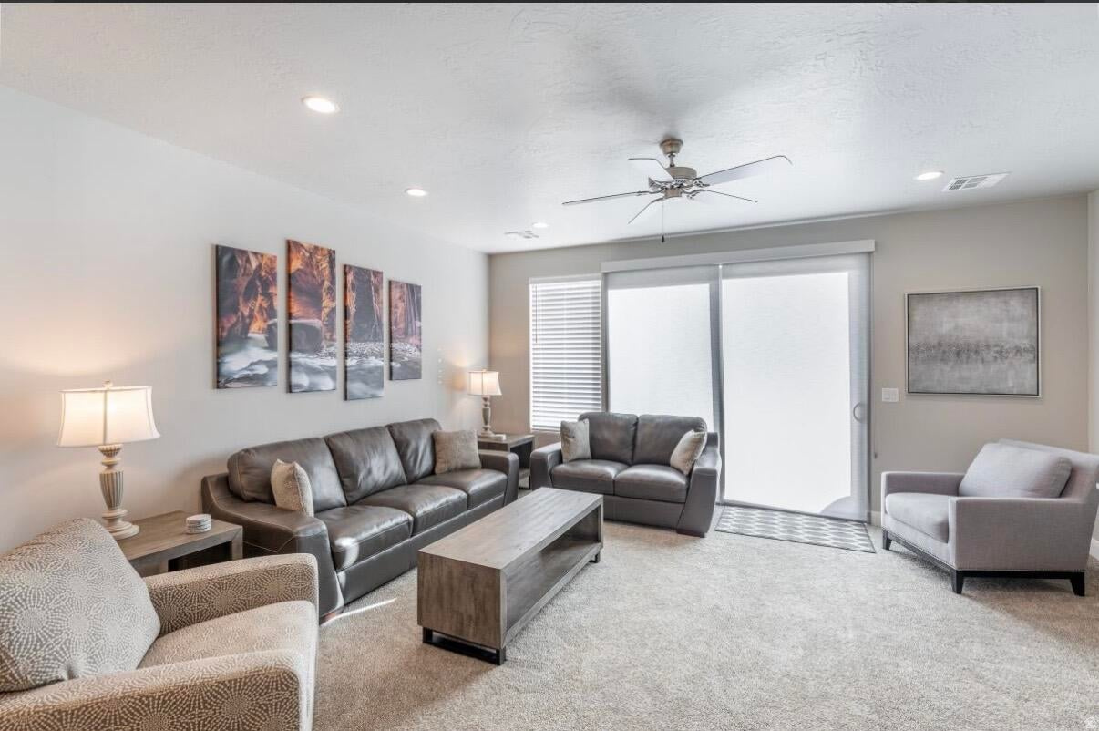 ESCAPES AT THE LEDGES PH 4 - Residential
