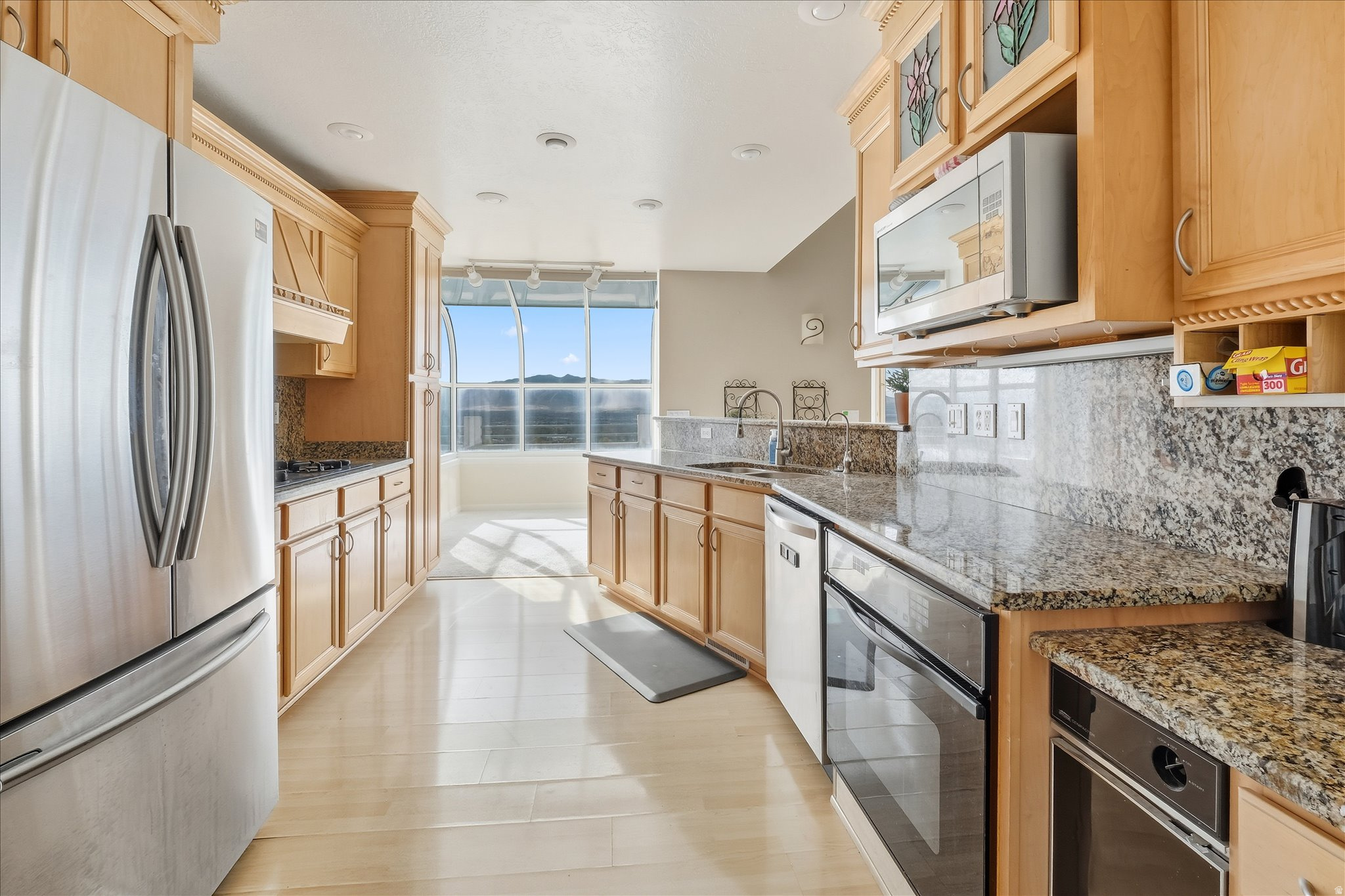 CANYON RIDGE II - Residential