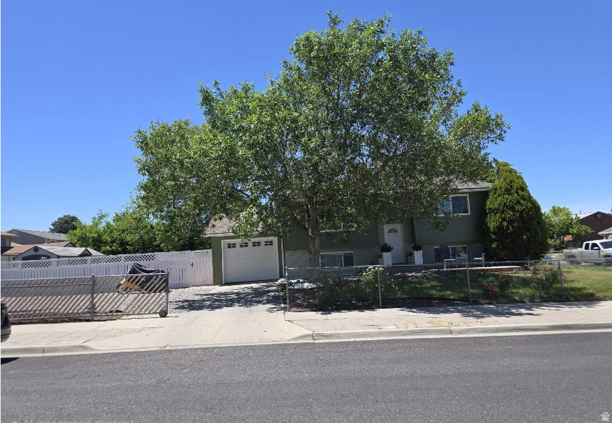 WOODLEDGE SUB #5 - Residential