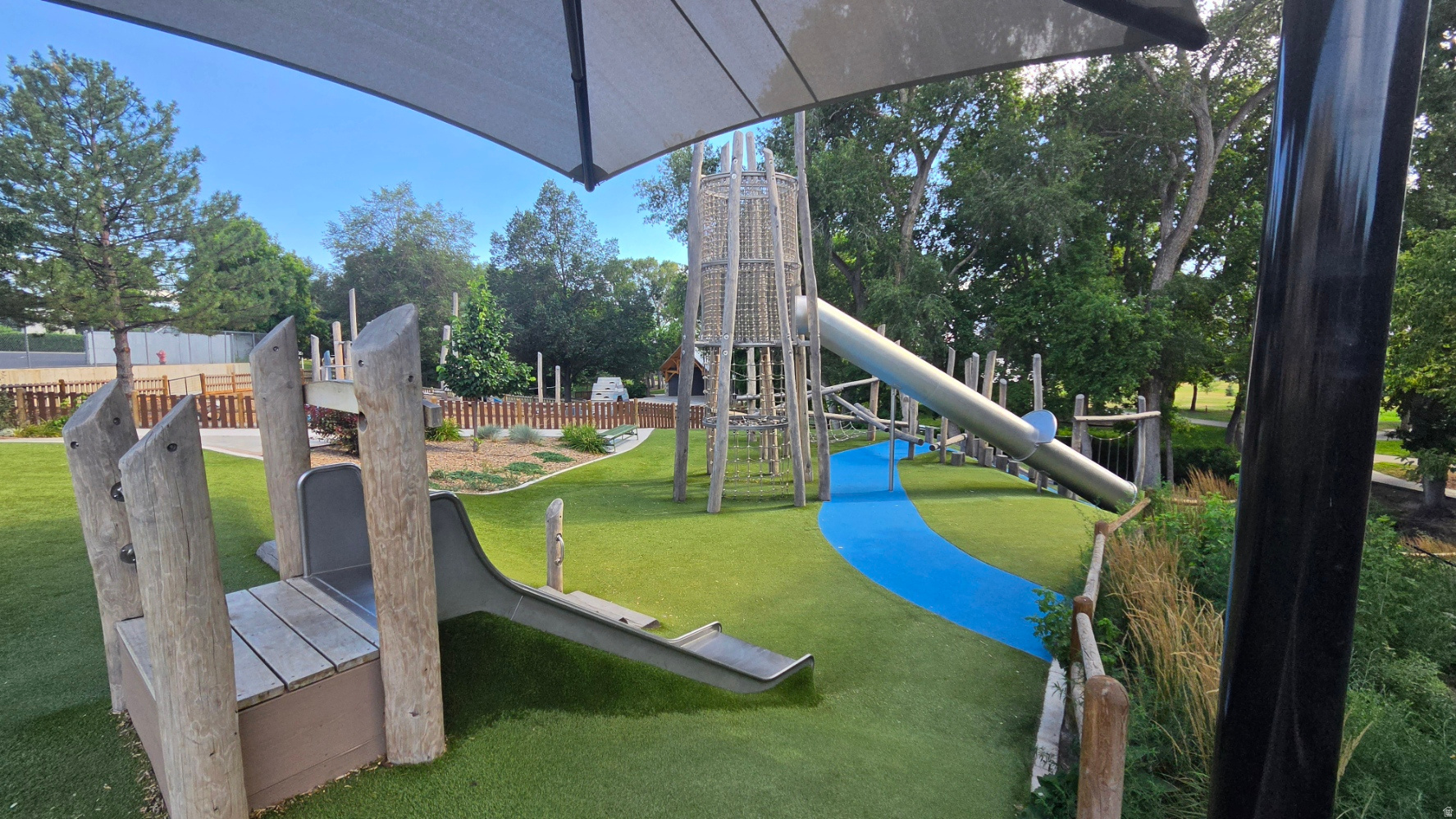 CEDAR HILLS - Residential