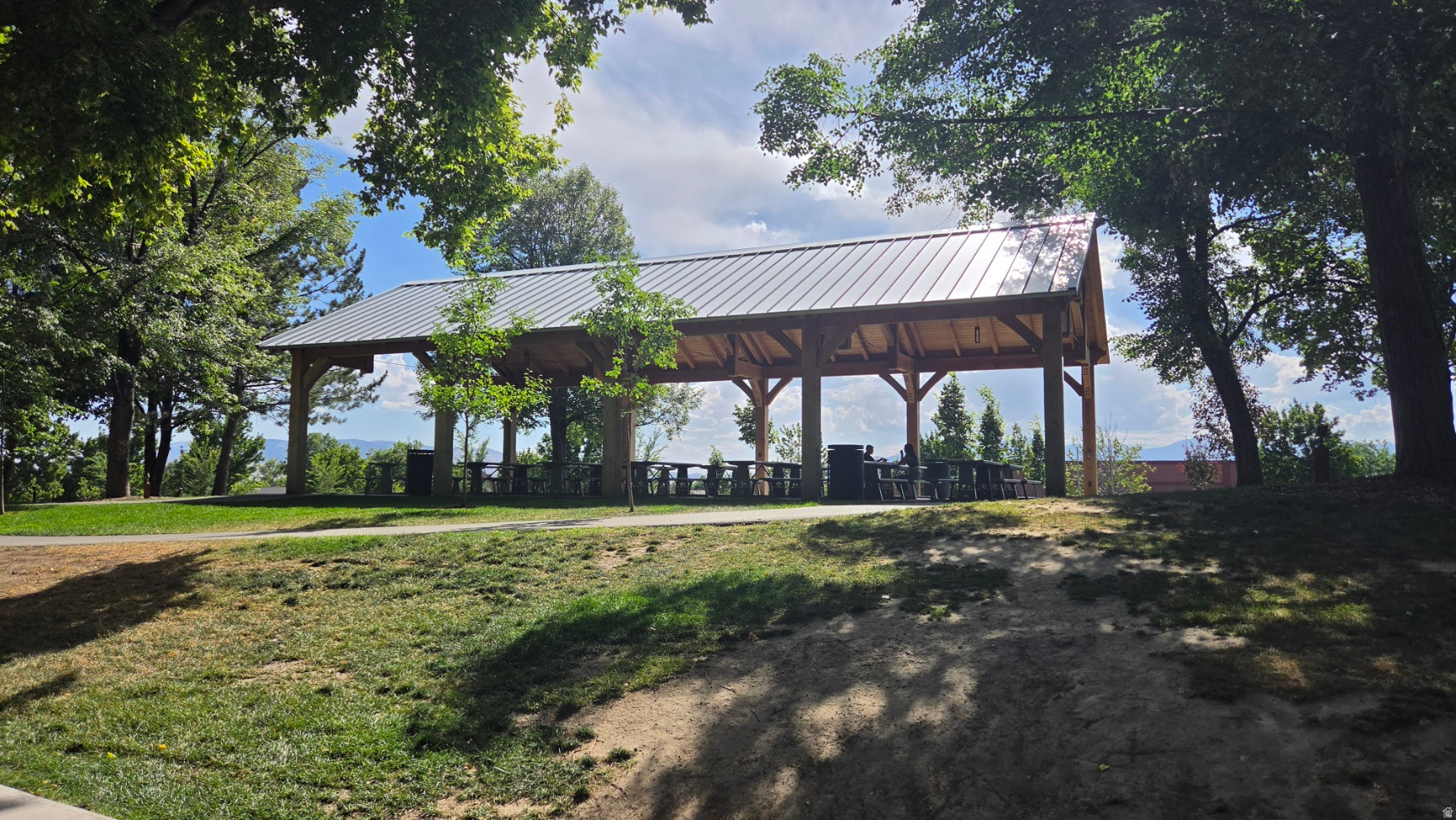 CEDAR HILLS - Residential