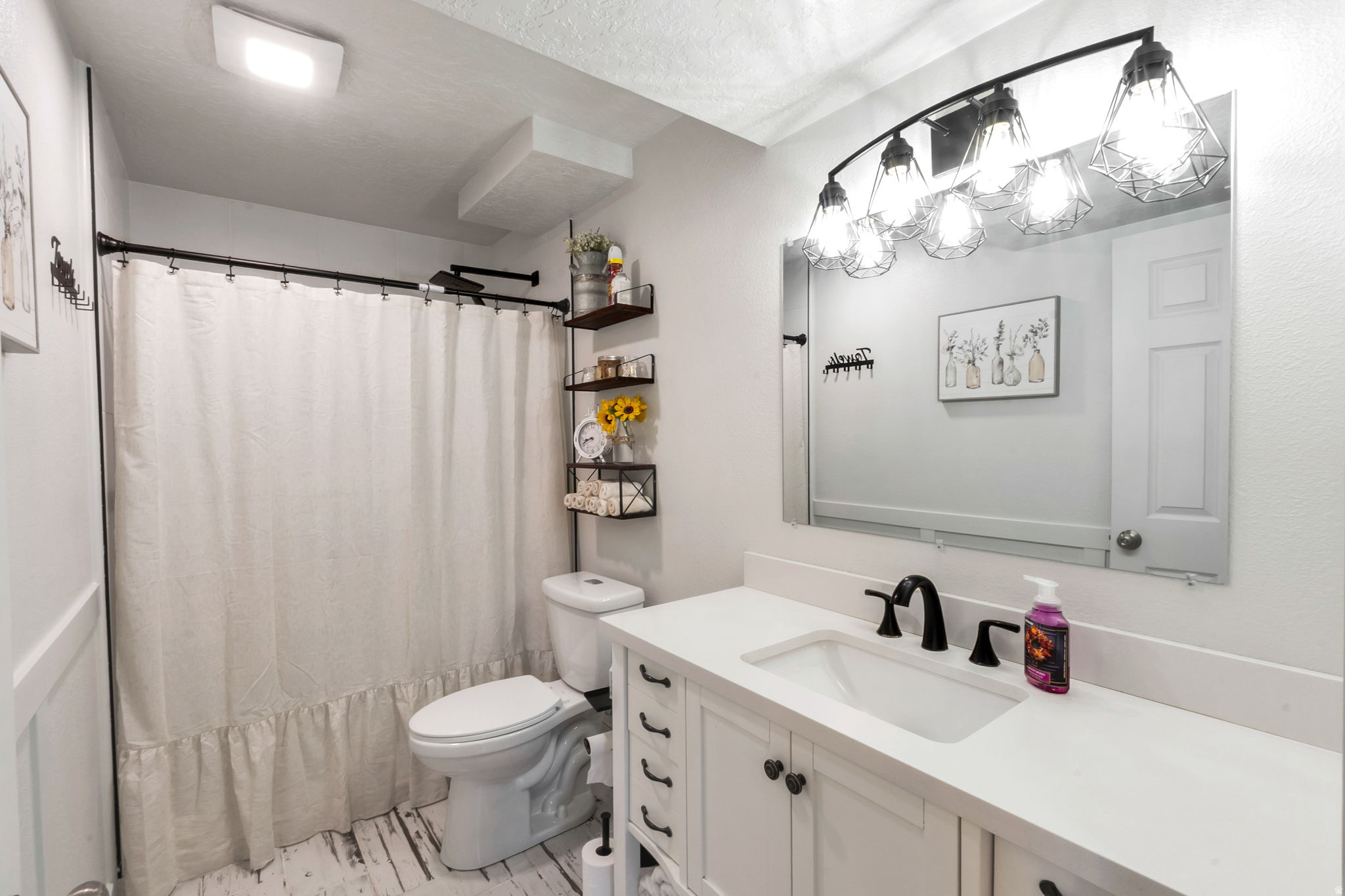 CEDAR HILLS - Residential