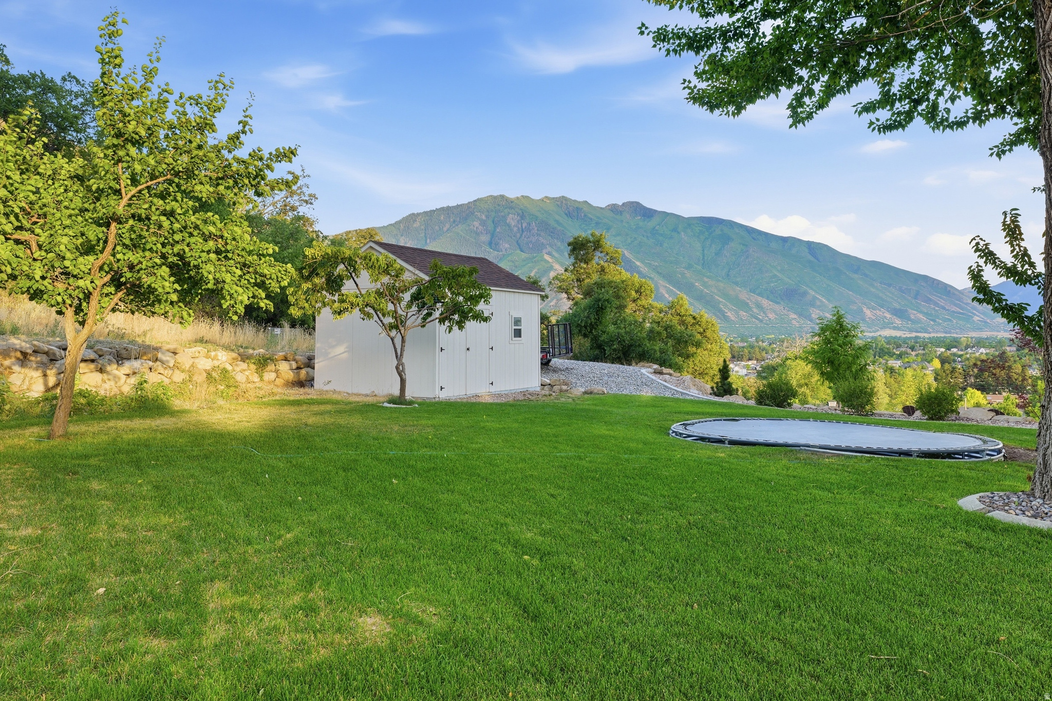 CHERRINGTON HEIGHTS - Residential