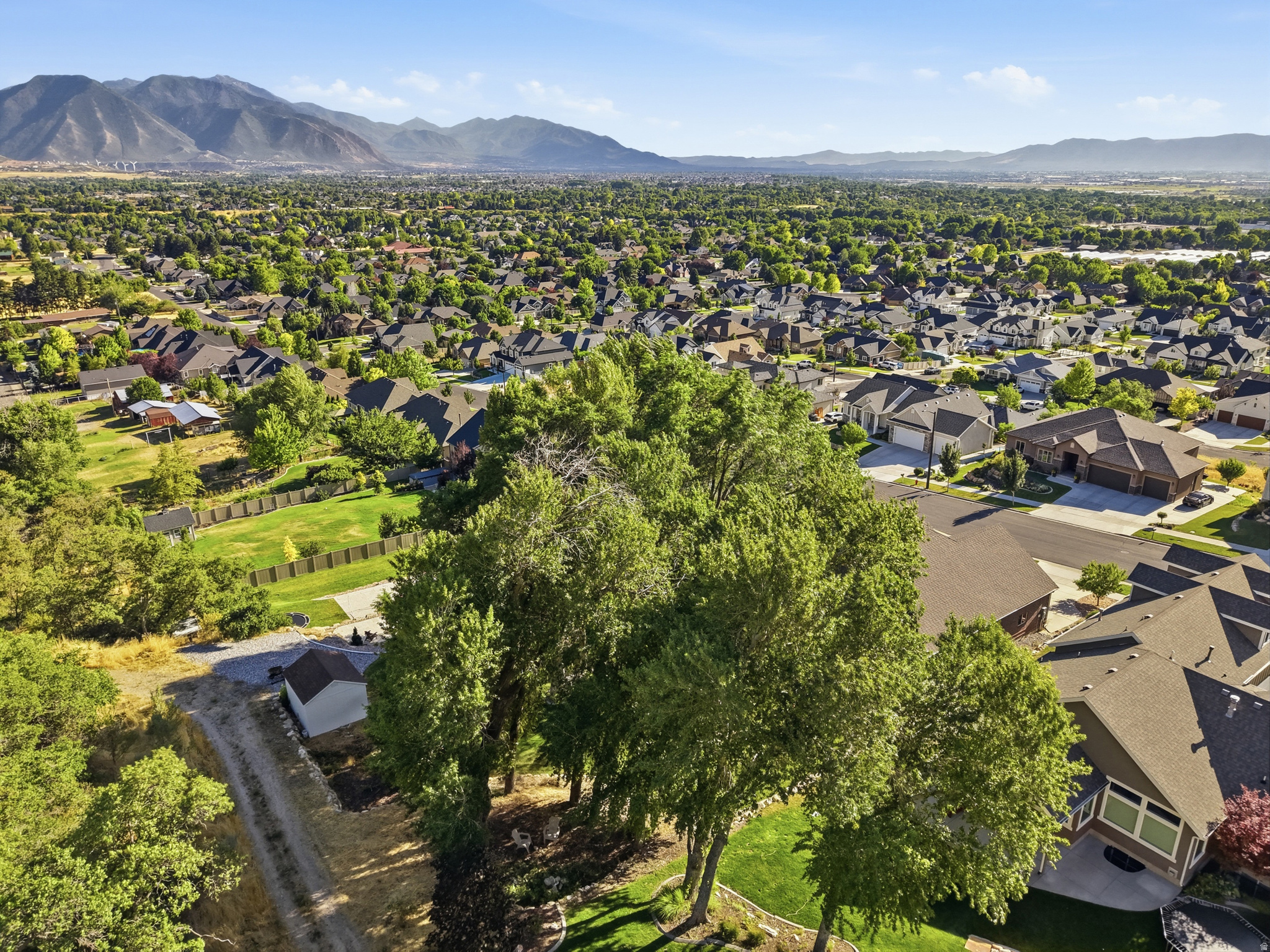 CHERRINGTON HEIGHTS - Residential
