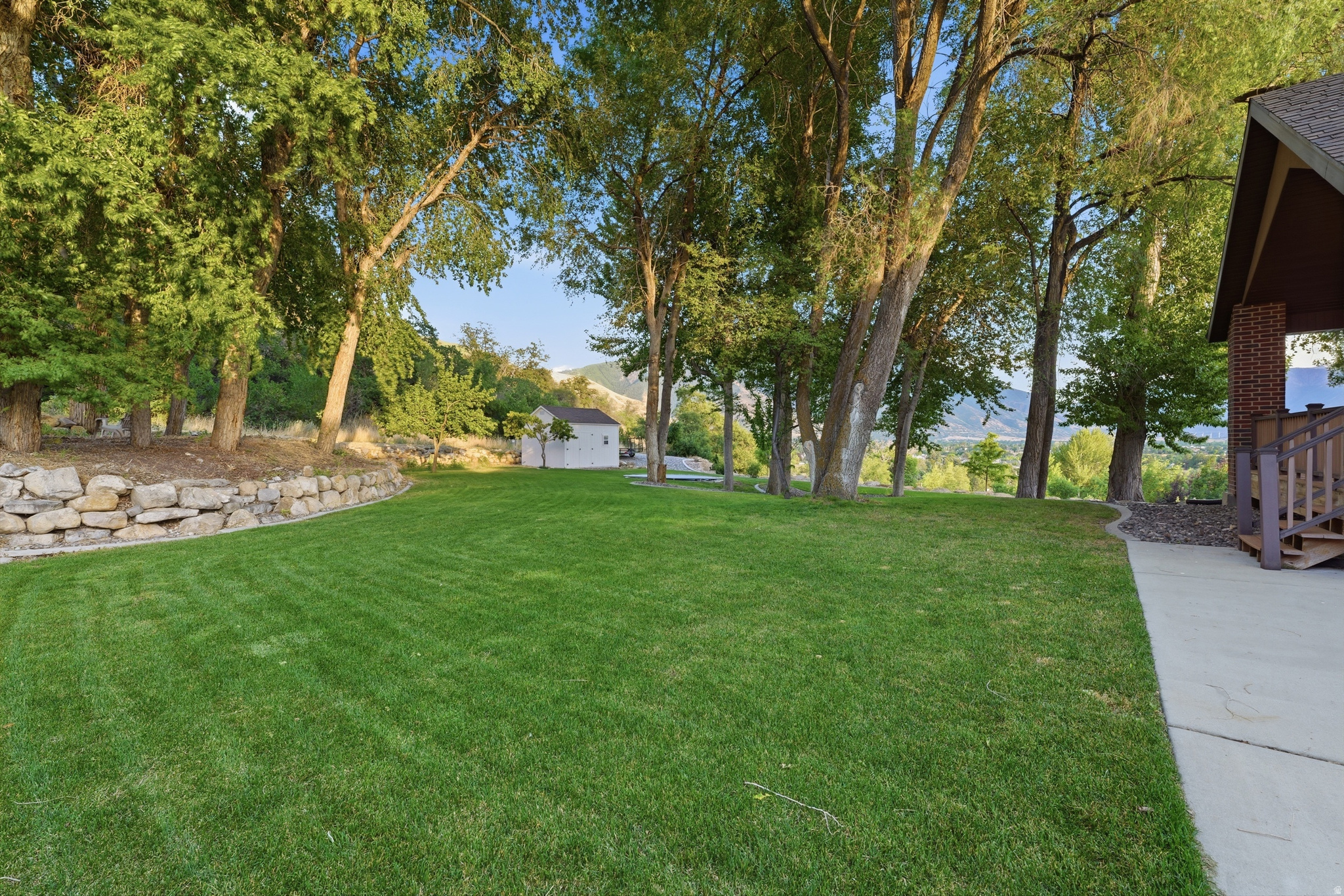 CHERRINGTON HEIGHTS - Residential