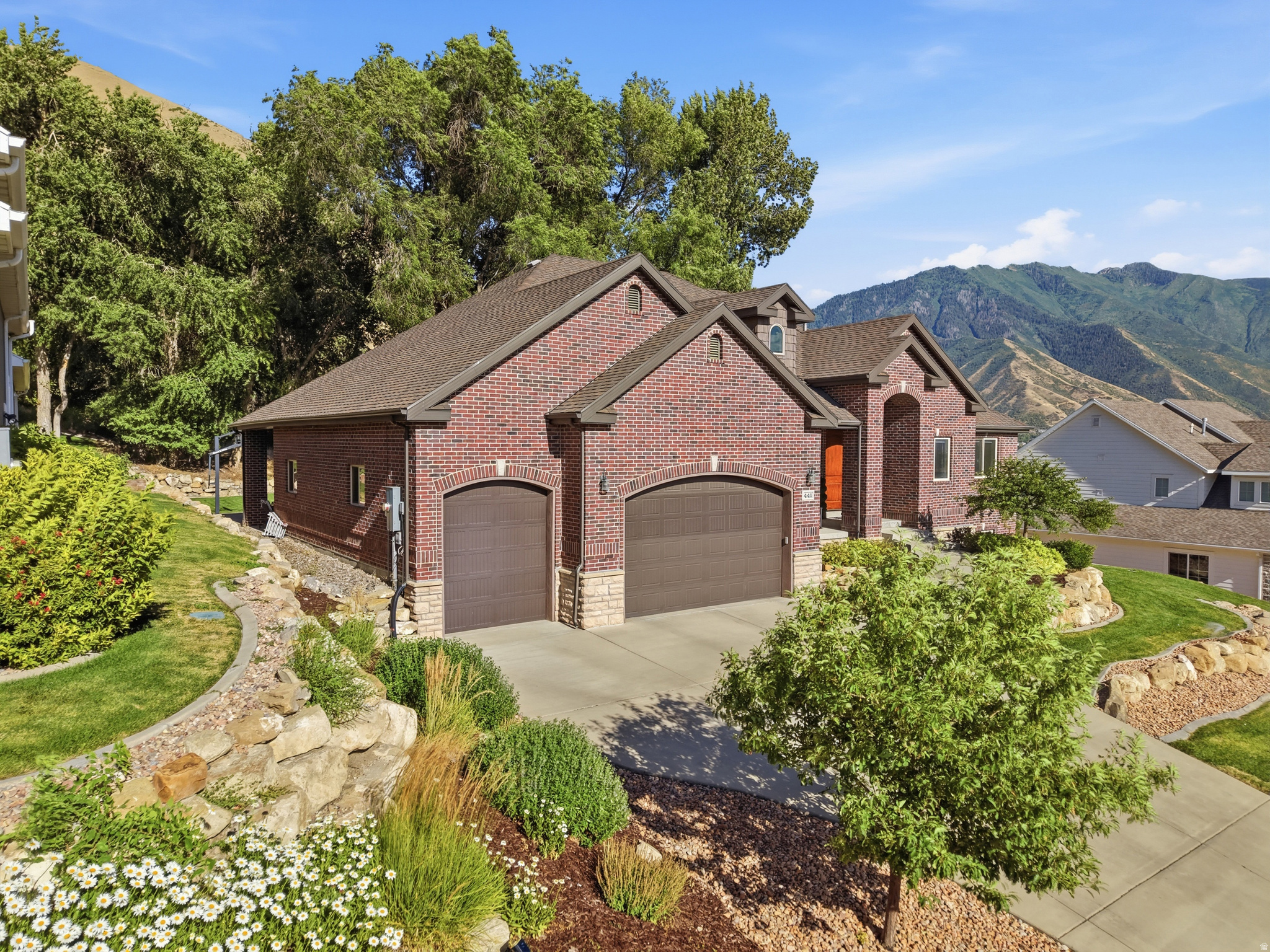CHERRINGTON HEIGHTS - Residential