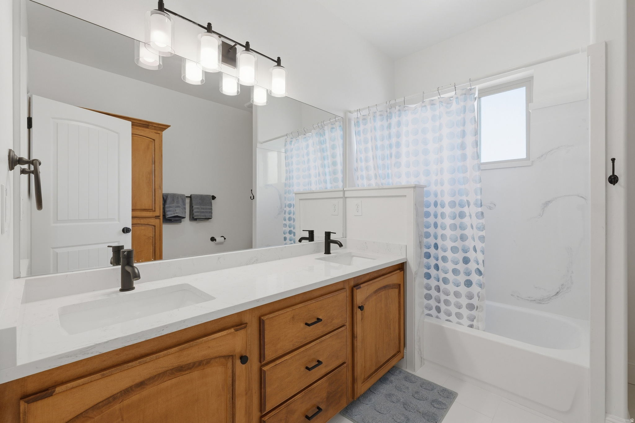 CHERRINGTON HEIGHTS - Residential
