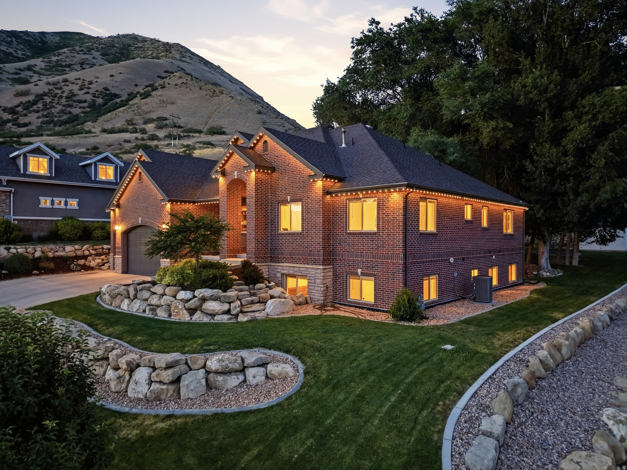 CHERRINGTON HEIGHTS - Residential