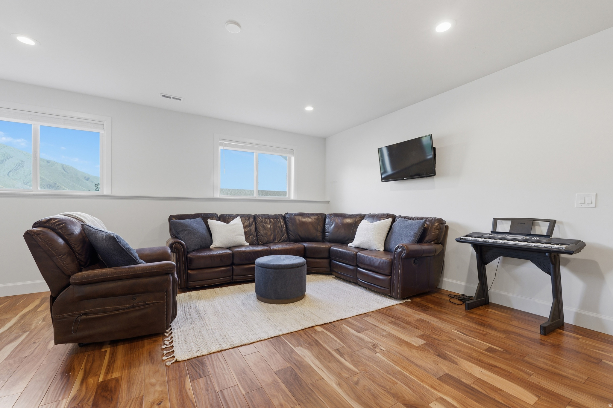 CHERRINGTON HEIGHTS - Residential