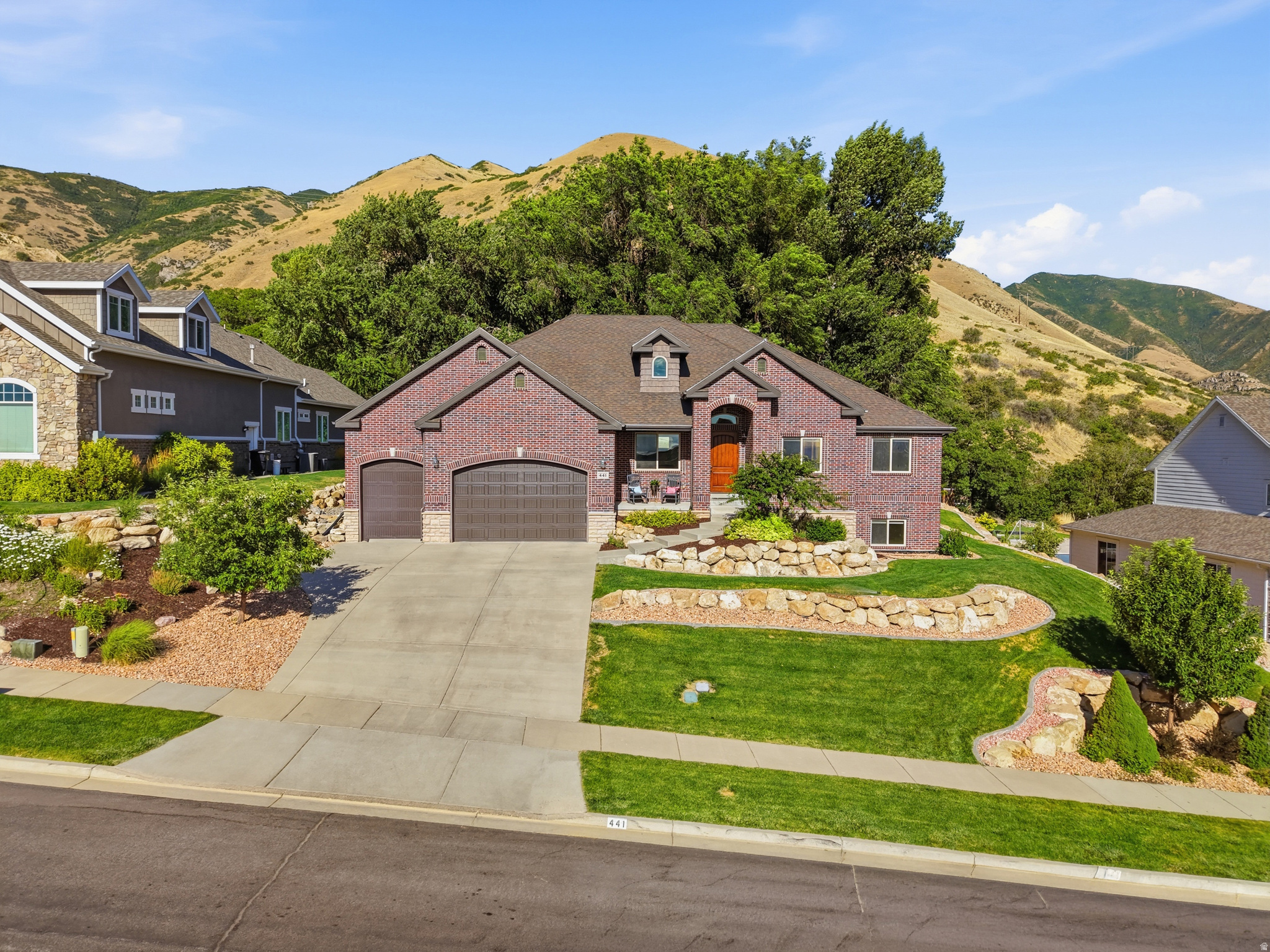 CHERRINGTON HEIGHTS - Residential