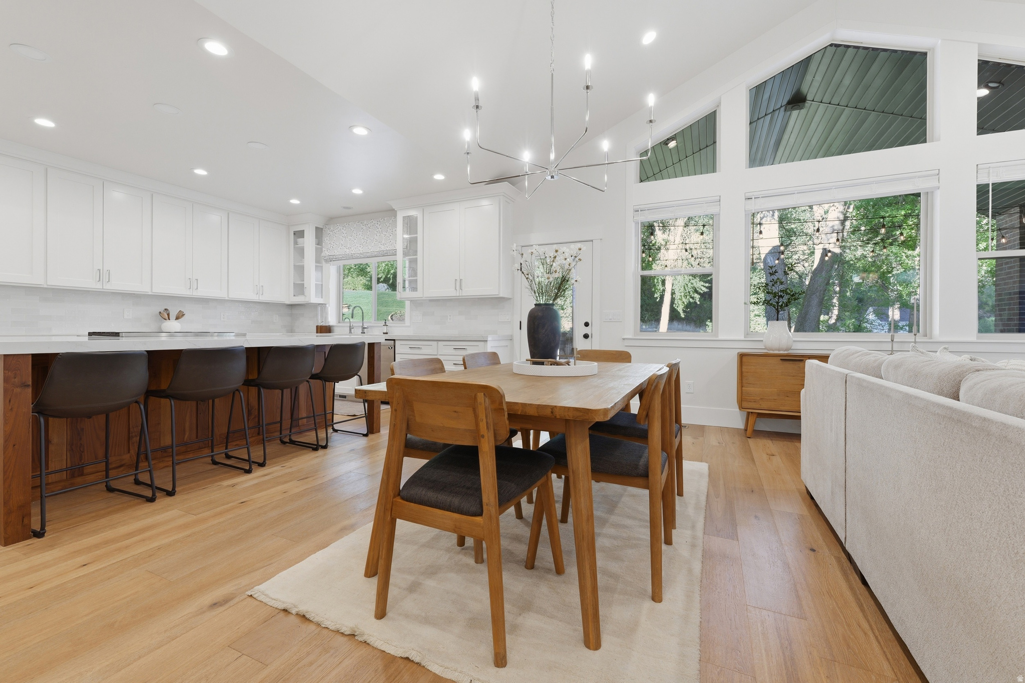 CHERRINGTON HEIGHTS - Residential