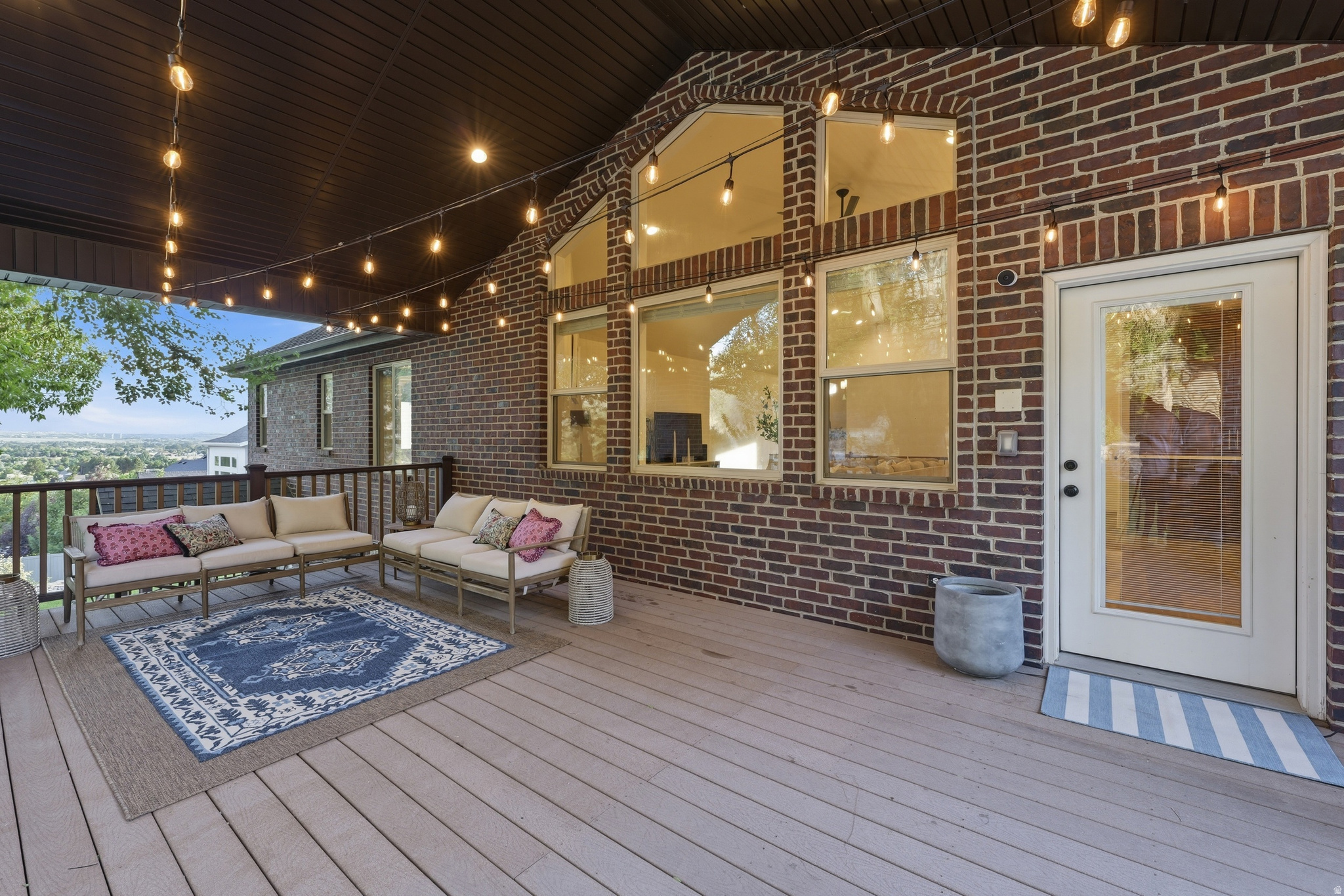 CHERRINGTON HEIGHTS - Residential