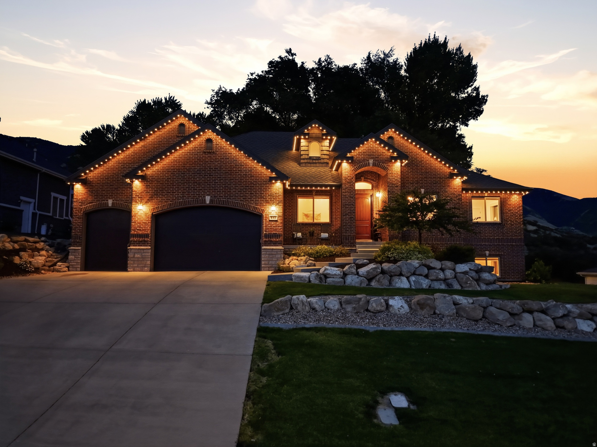 CHERRINGTON HEIGHTS - Residential