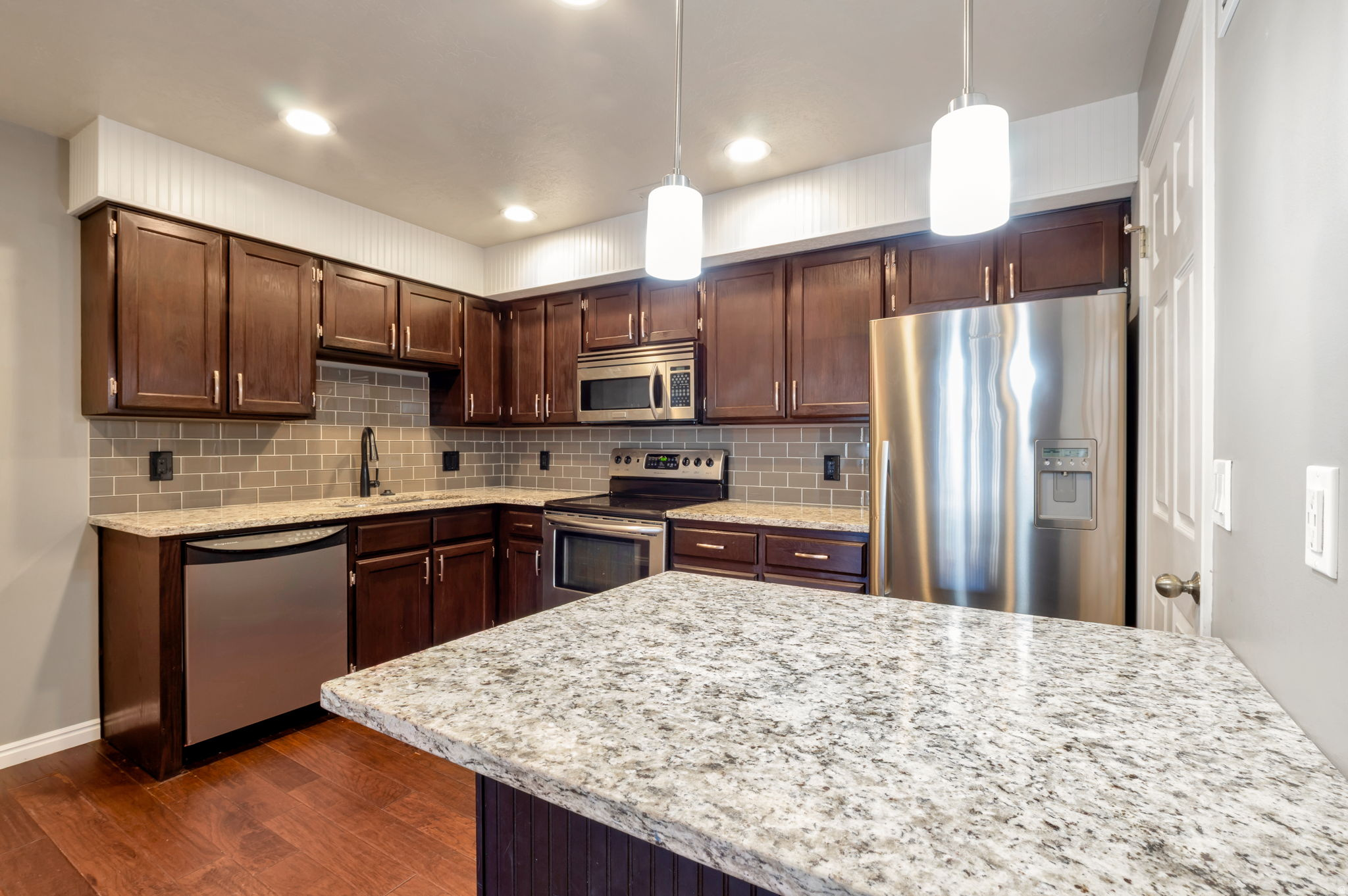STONEGATE - Residential