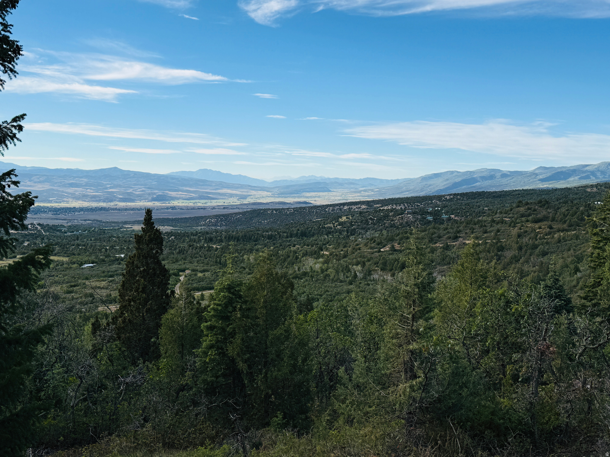 SKYLINE ACRES - Land