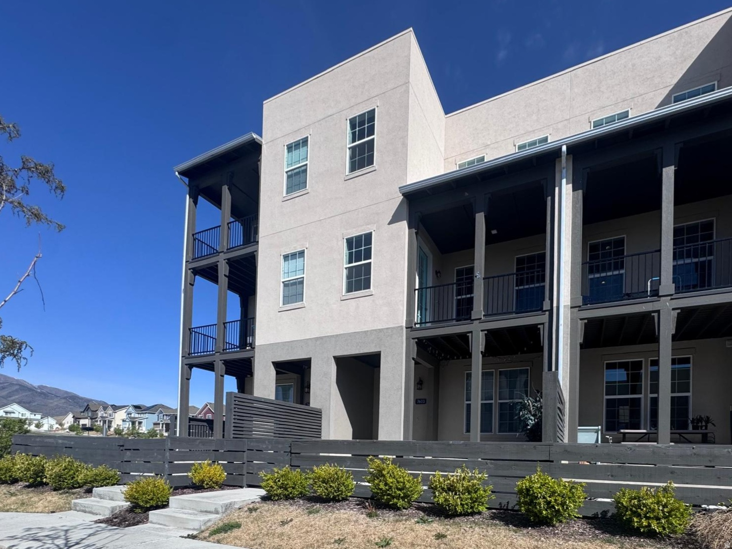 OQUIRRH WEST PHASE 1 - Residential