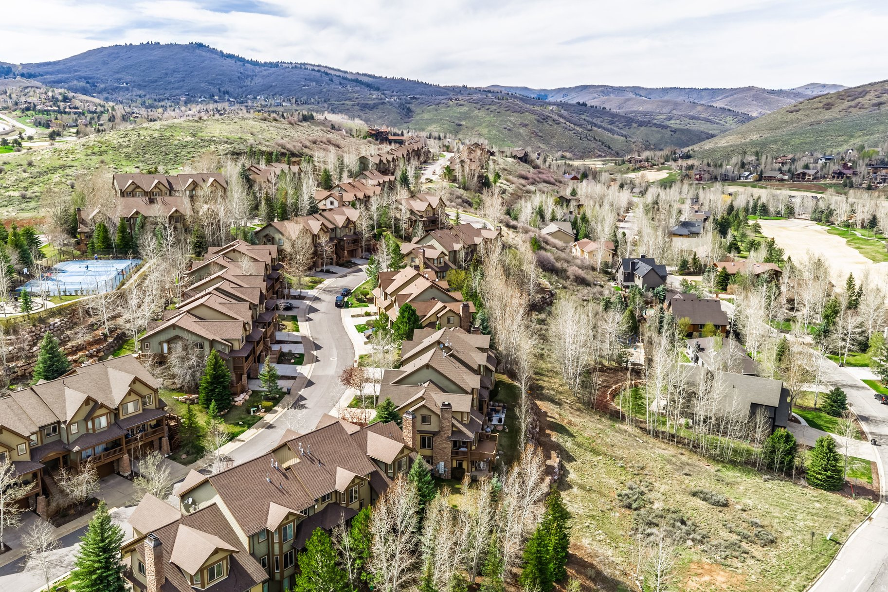 CANYON LINKS - Residential