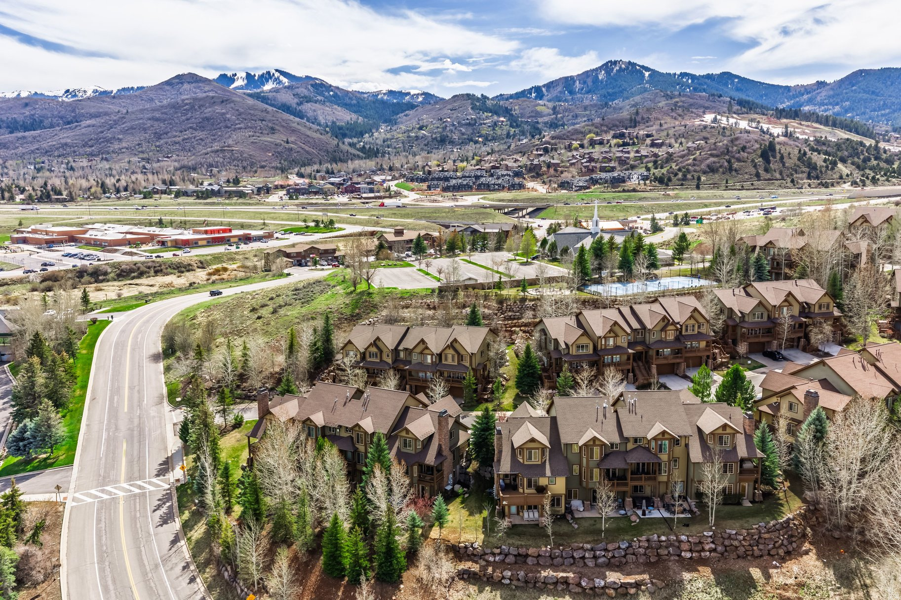 CANYON LINKS - Residential