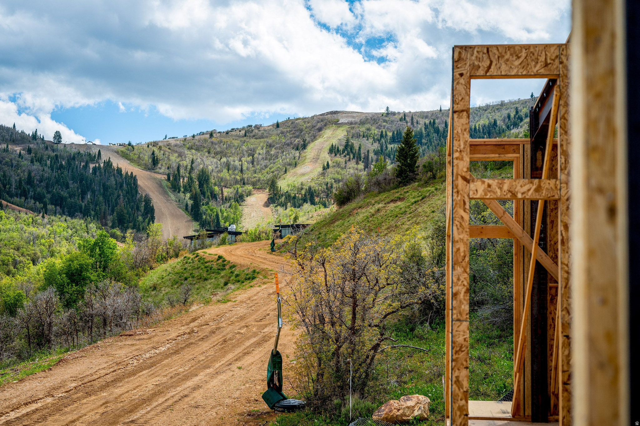 MARCELLA MOUNTAIN - Residential