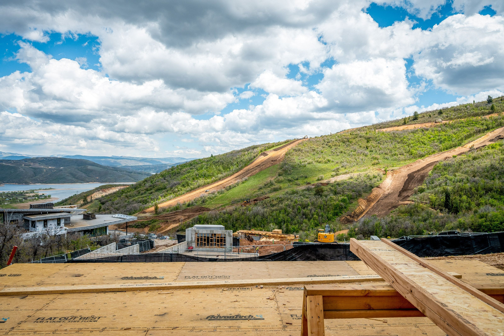 MARCELLA MOUNTAIN - Residential