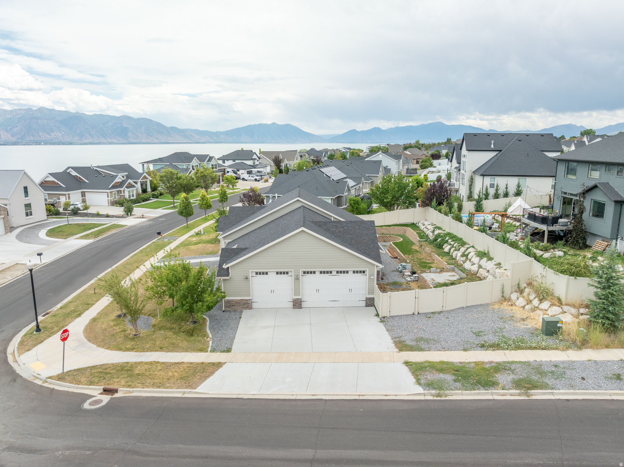 HARBOR BAY PHASE 4 - Residential