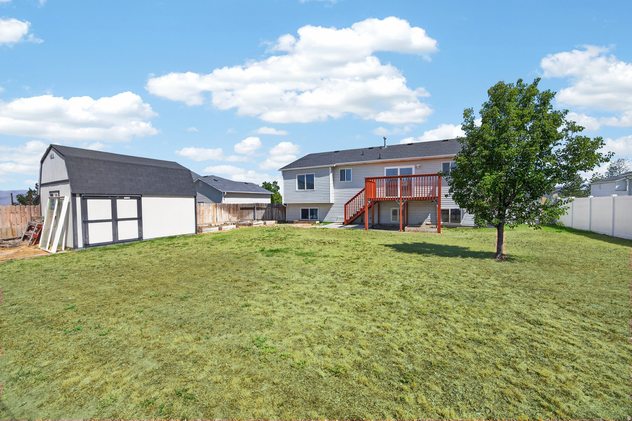 EASTLAND ESTATES - Residential