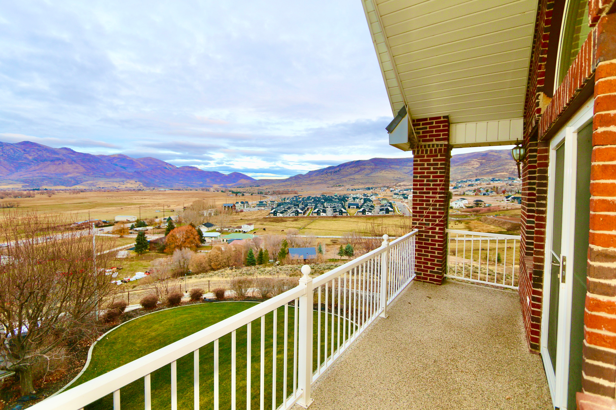 VALLEY HILLS ESTATES - Residential