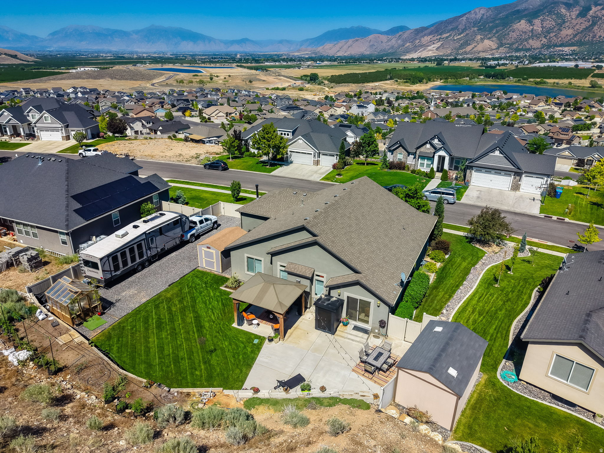 SUMMIT RIDGE - Residential