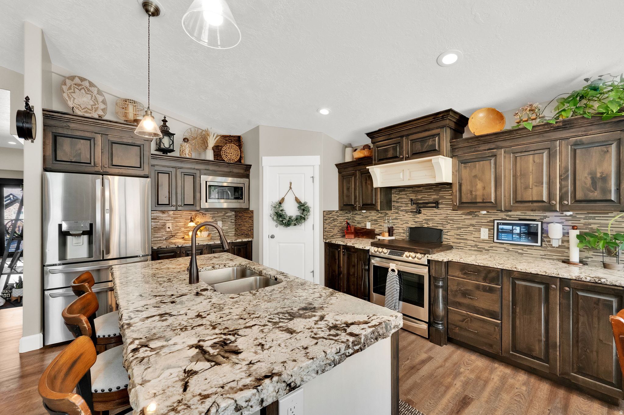 SUMMIT RIDGE - Residential
