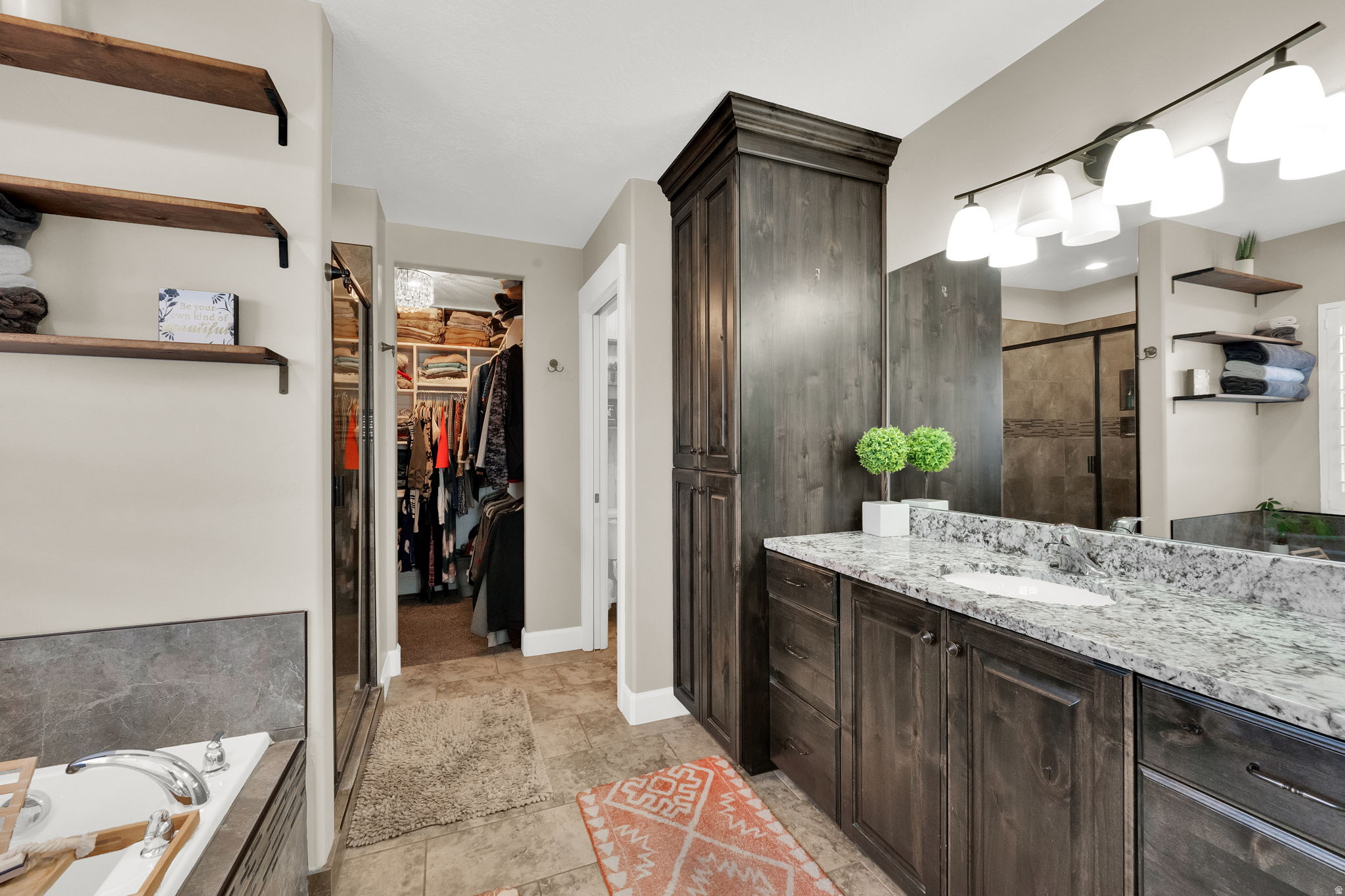 SUMMIT RIDGE - Residential