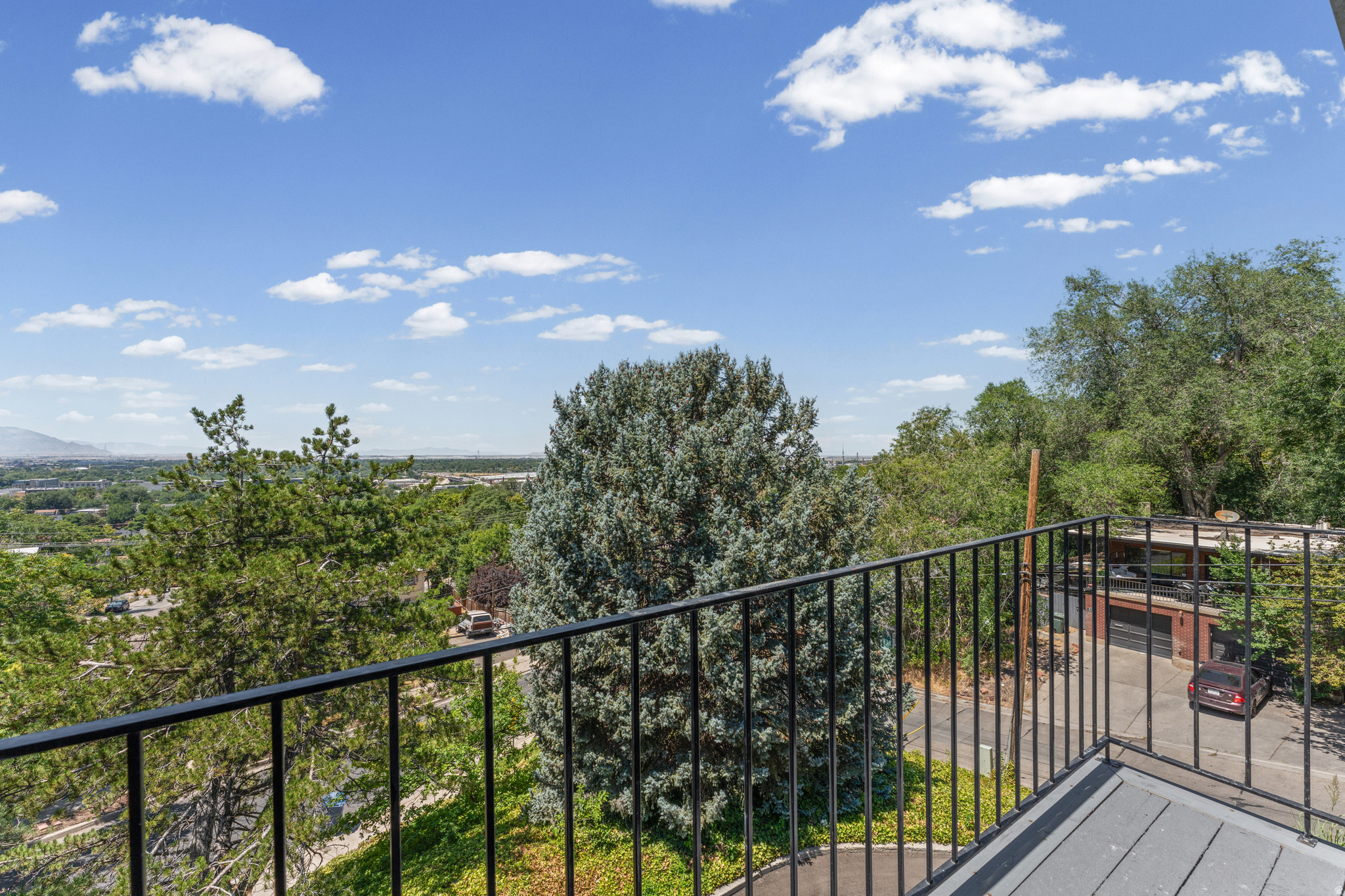 CAPITOL - Residential