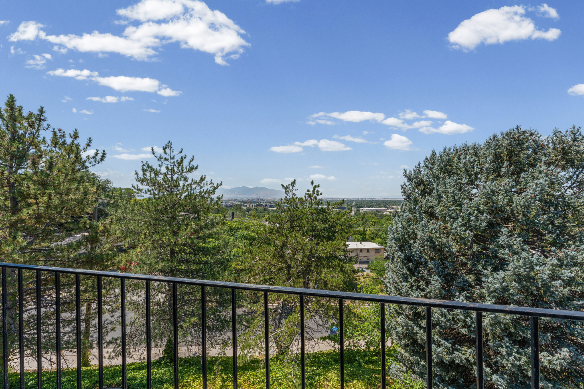 CAPITOL - Residential