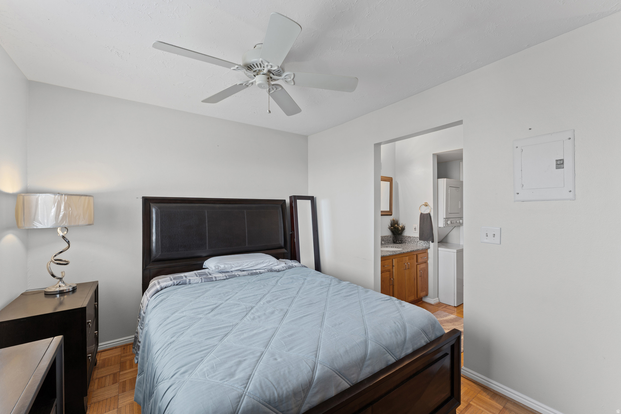CAPITOL - Residential