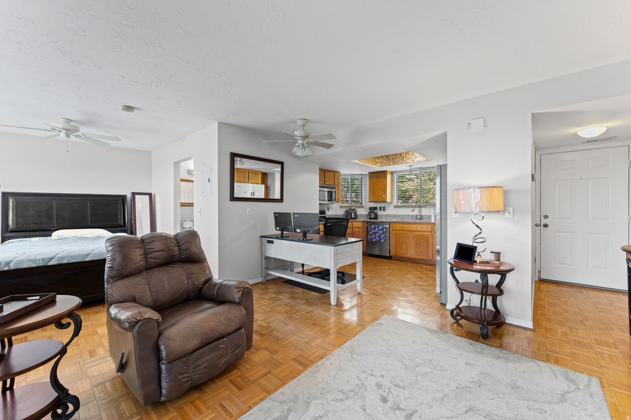 CAPITOL - Residential