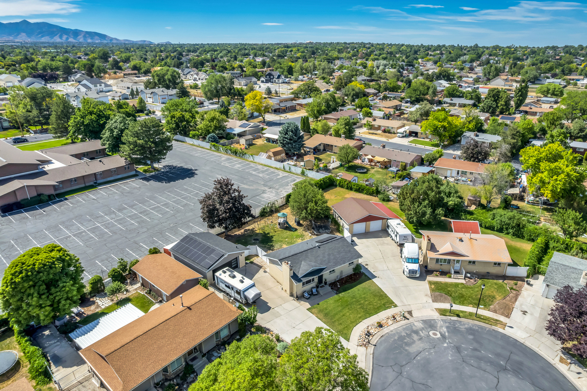 CAMELOT - Residential