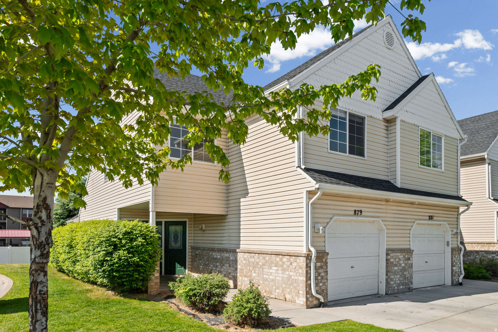 Here is the Davis County bargain you've been waiting for and the ** SMARTEST BUY IN LEGACY VILLAGE!** This thoughtfully designed townhome is situated at the edge of a cul-de-sac in this quiet and friendly complex. It's a clean canvas, ready for you to make your own. The owners have done all the heavy lifting to make the home move in ready. **THE ROOF IS ENTIRELY BRAND NEW**, a repair that is NOT COVERED BY THE HOA! Buyers in this community, be aware that the roofs of these units will need to be replaced soon if they have not been recently! That is a massive expense not covered by the HOA. Other important updates include an updated AC Unit (2022) and fresh carpets. This end unit is also conveniently located adjacent to open parking. Square footage figures are provided as a courtesy estimate only, Buyer and Agent to verify.