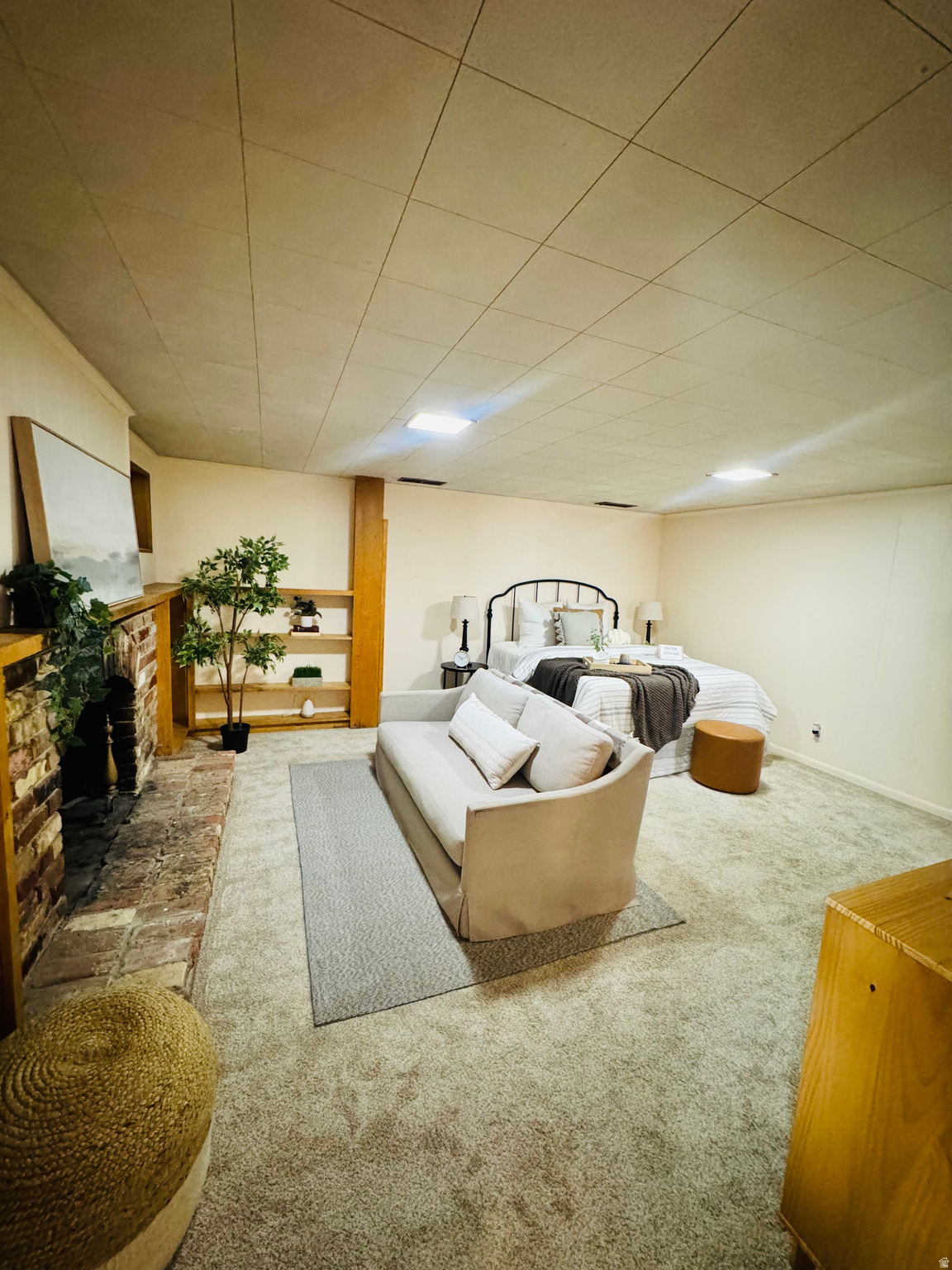 MAYWOOD HILLS - Residential