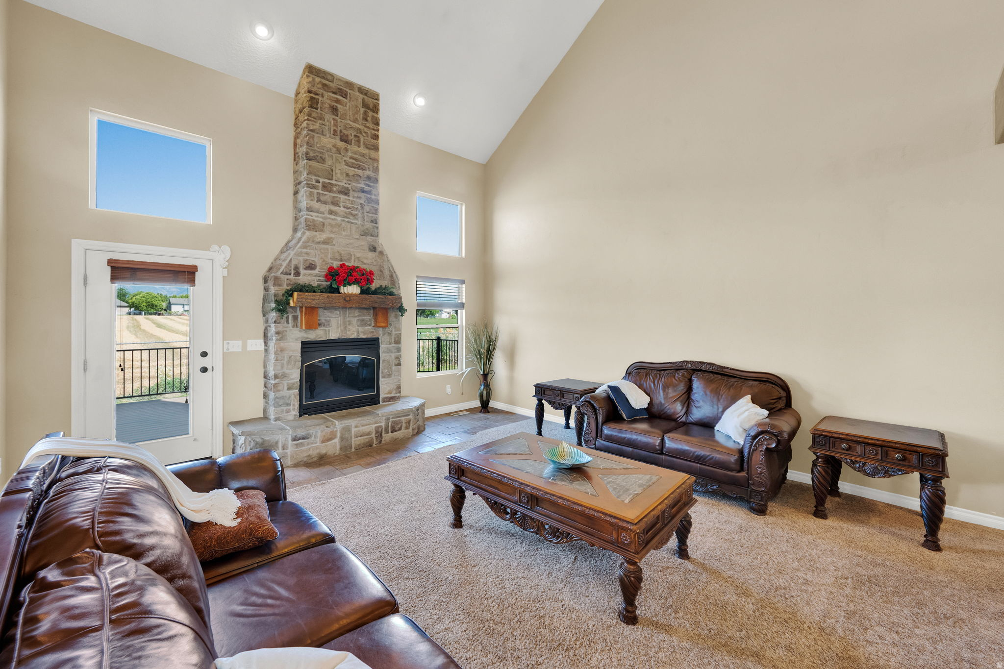 SILVER LAKE ESTATES - Residential
