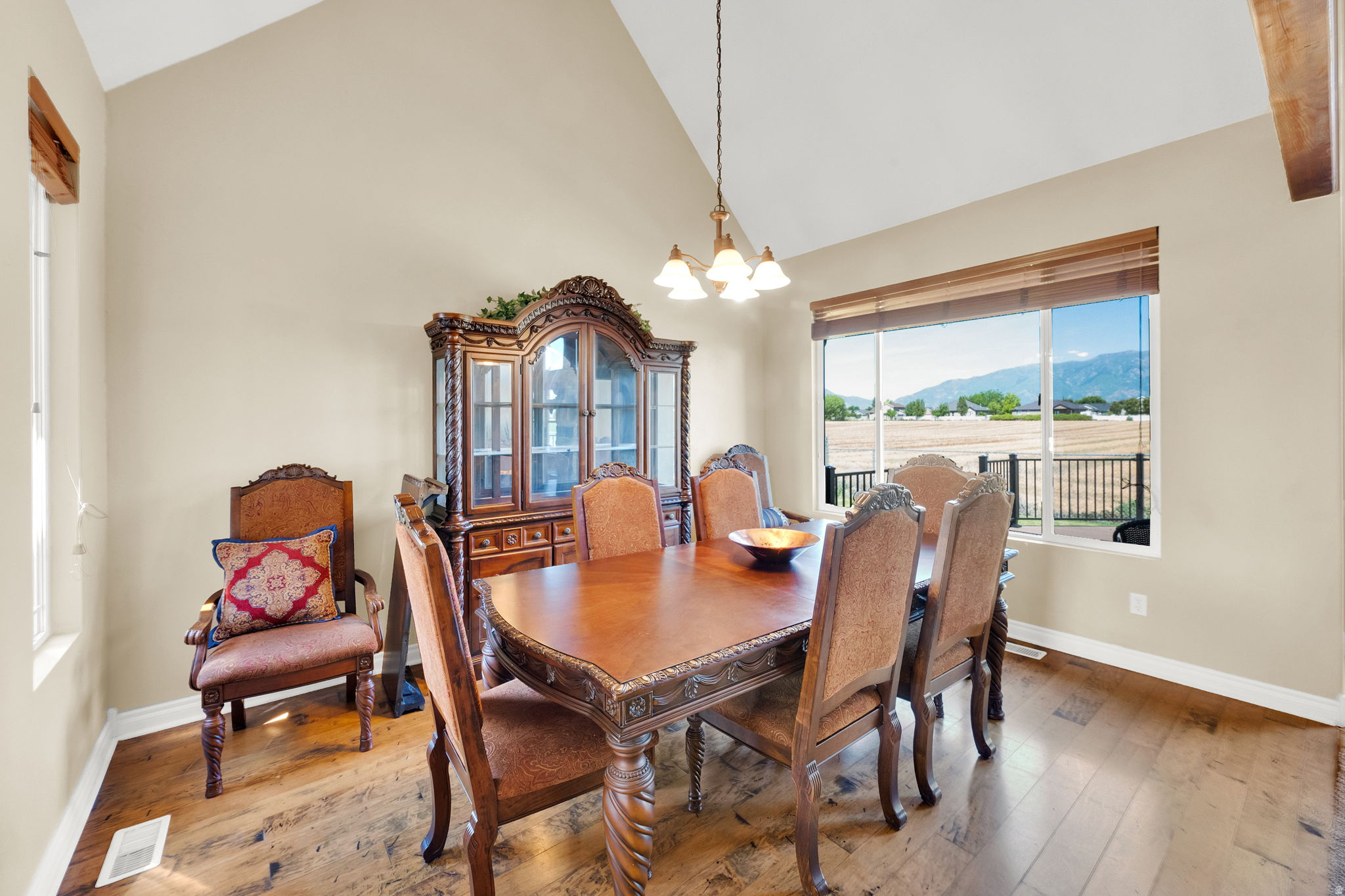 SILVER LAKE ESTATES - Residential